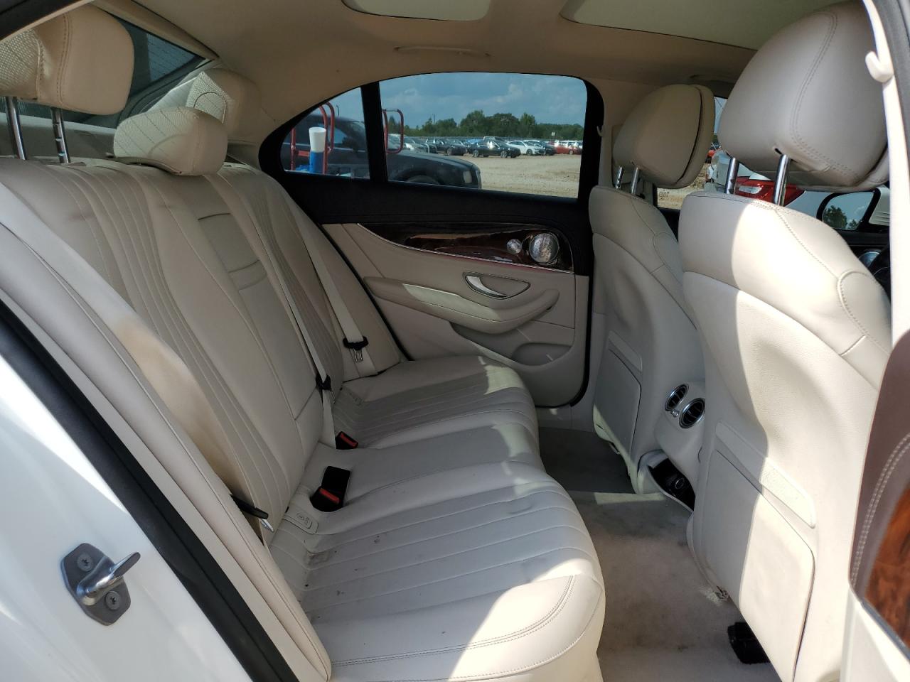 2017 Mercedes-Benz E 300 VIN: WDDZF4JB3HA195827 Lot: 55339305