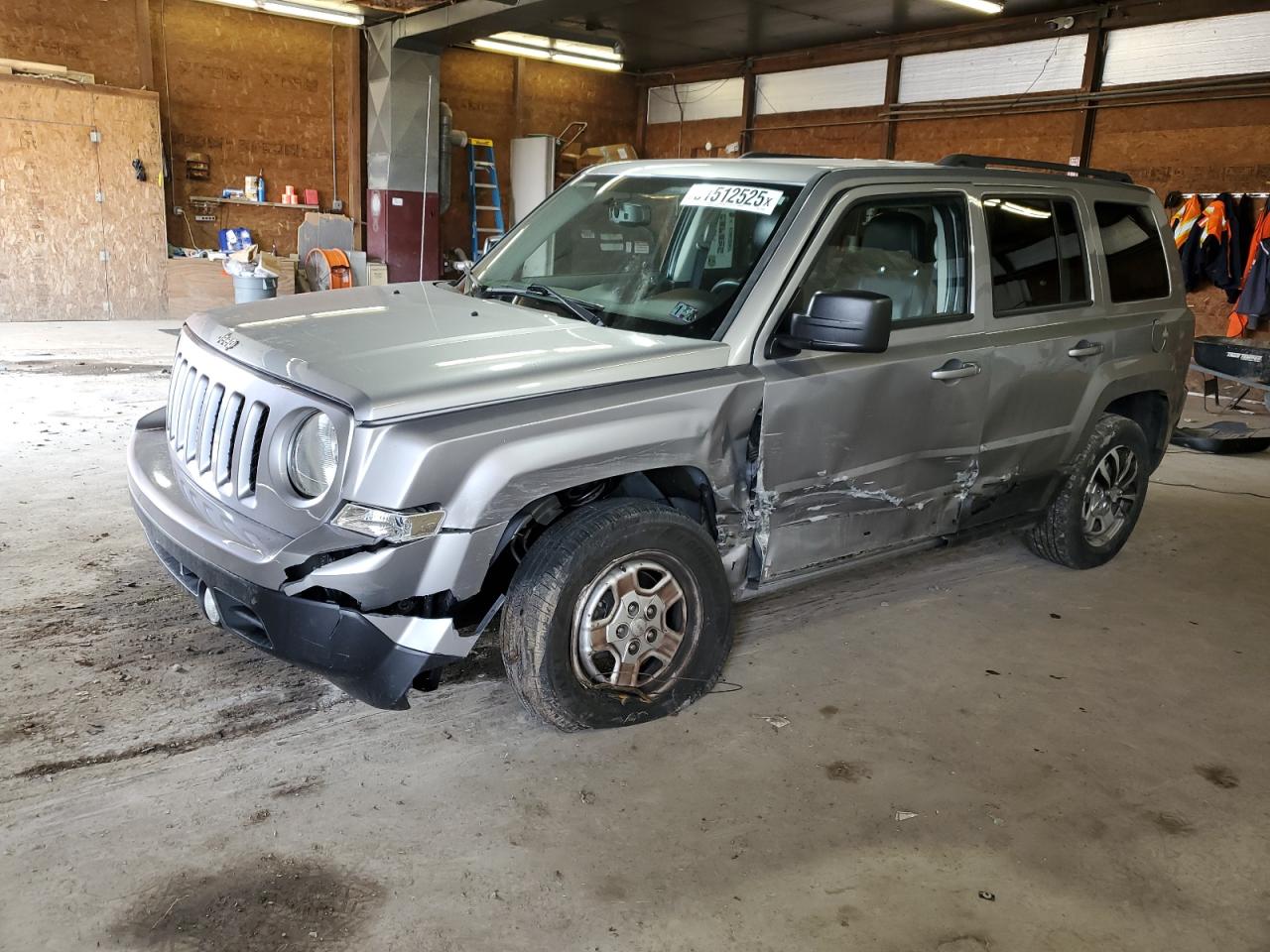 Ebensburg, PA에서 판매 중인 2015 Jeep Patriot Latitude - Side
