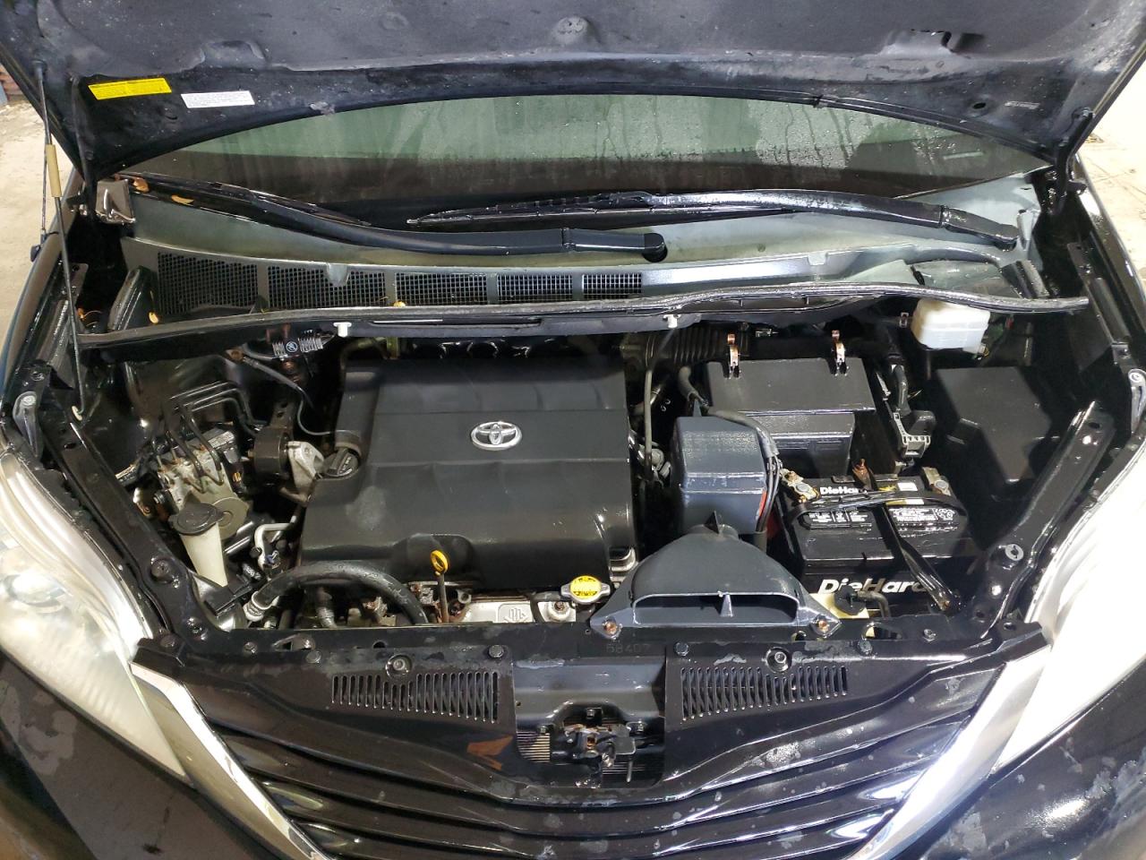 5TDJK3DCXBS026450 2011 Toyota Sienna Le