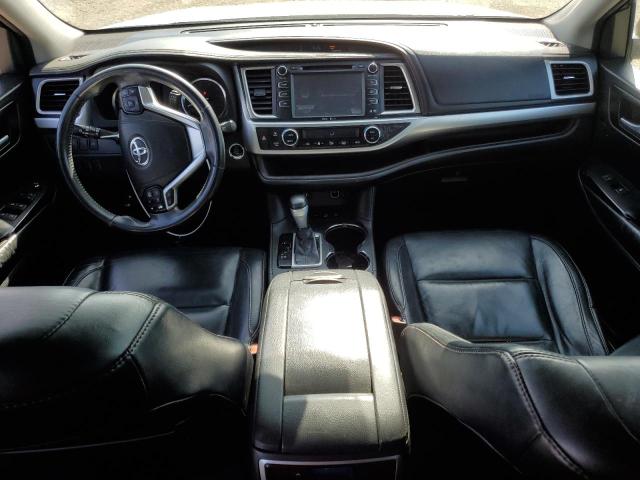  TOYOTA HIGHLANDER 2015 Srebrny