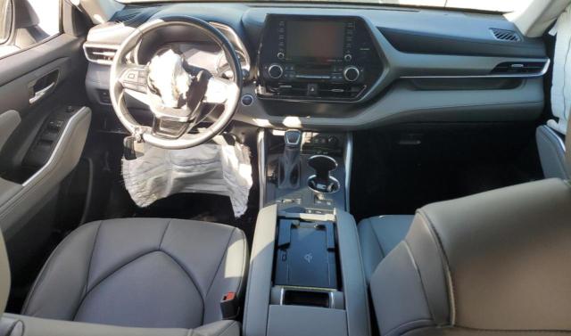  TOYOTA HIGHLANDER 2021 Сріблястий
