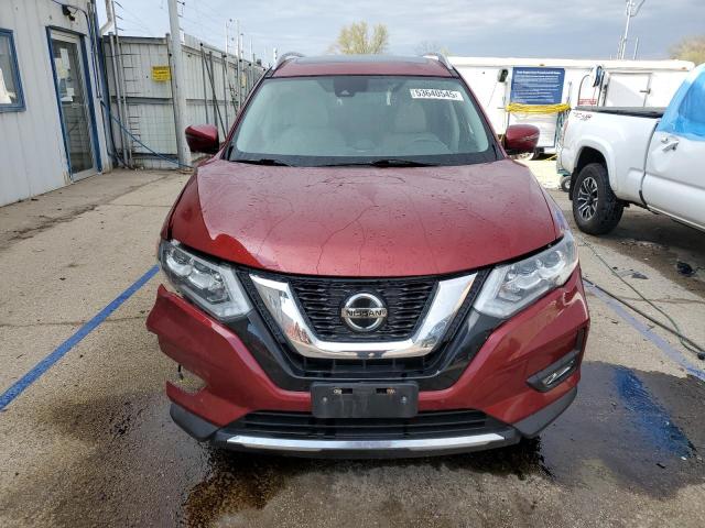  NISSAN ROGUE 2018 Czerwony