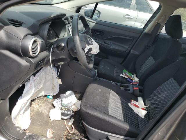  NISSAN VERSA 2024 Szary