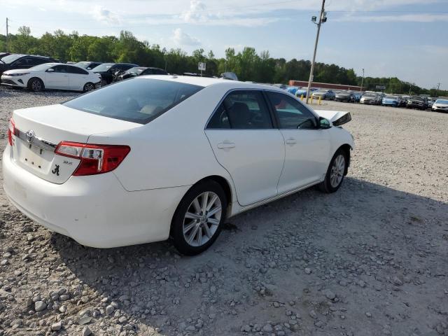 Sedans TOYOTA CAMRY 2012 Biały