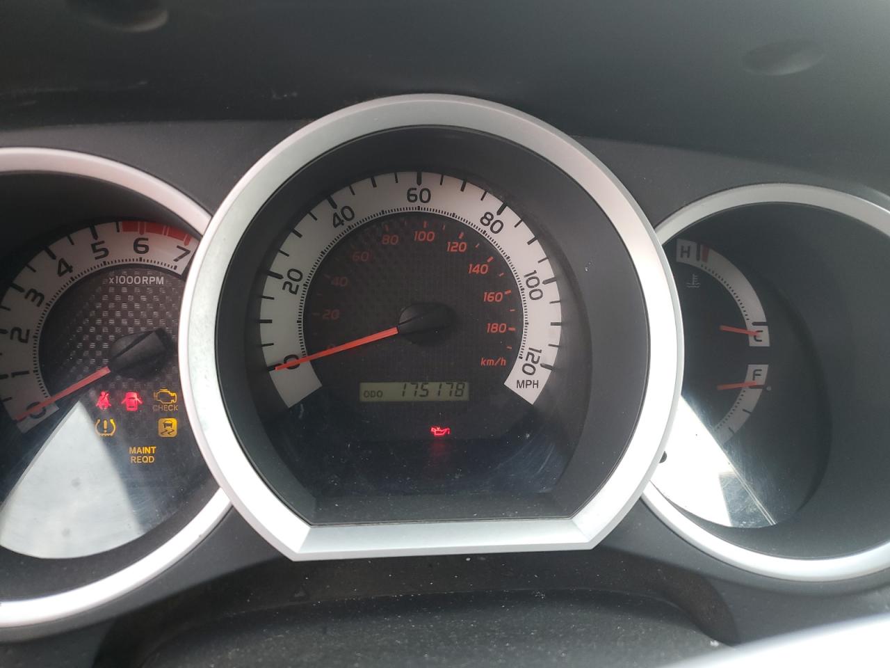 5TFPX4EN7BX004529 2011 Toyota Tacoma