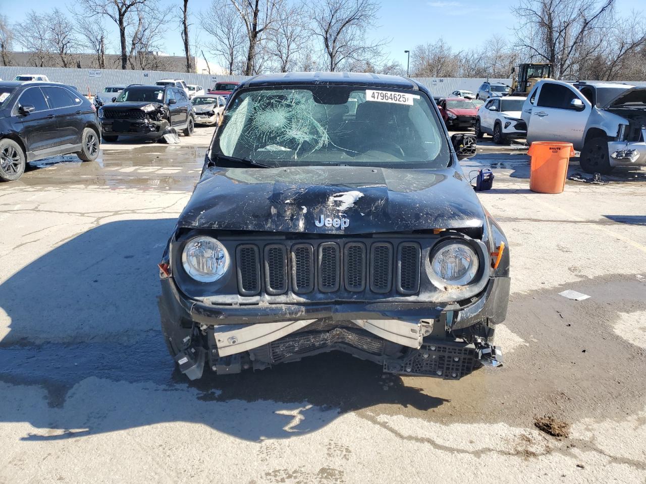 2017 Jeep Renegade - Image 5