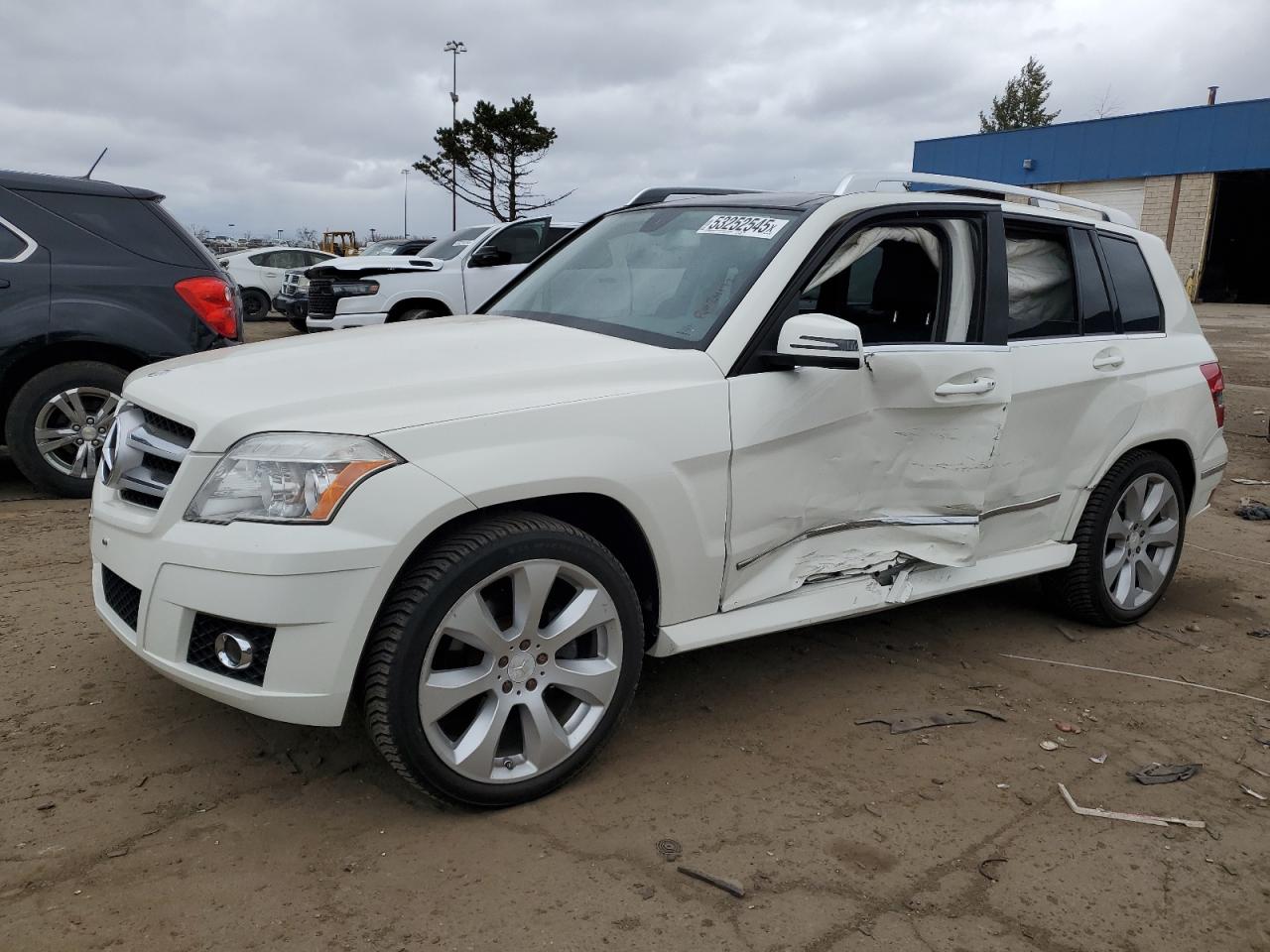 2010 Mercedes-Benz Glk 350 4Matic for Sale in Woodhaven, MI - Side