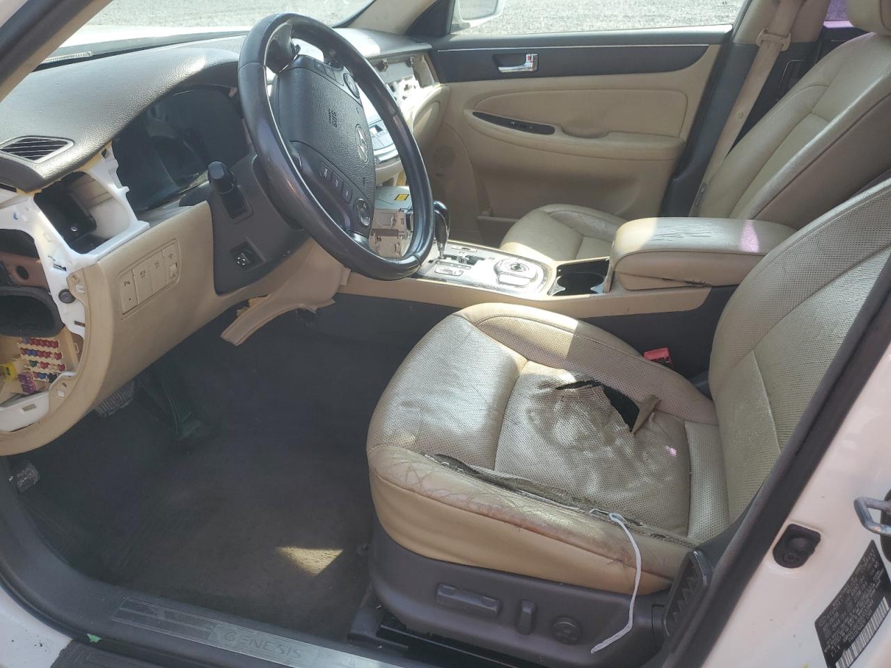 2009 Hyundai Genesis 3.8L VIN: KMHGC46E89U033944 Lot: 53126535