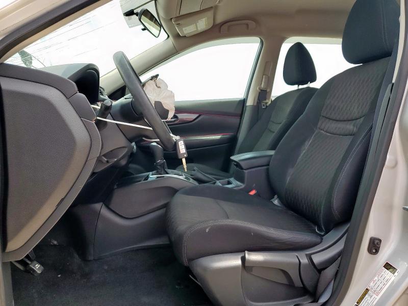  NISSAN ROGUE 2017 Серый