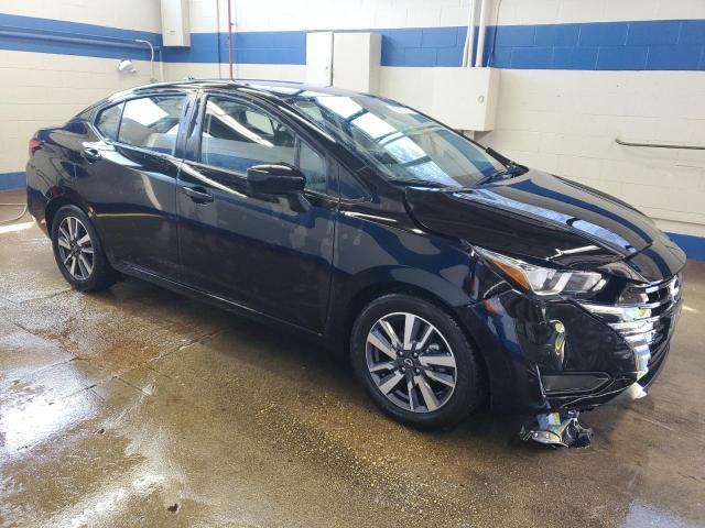  NISSAN VERSA 2023 Czarny