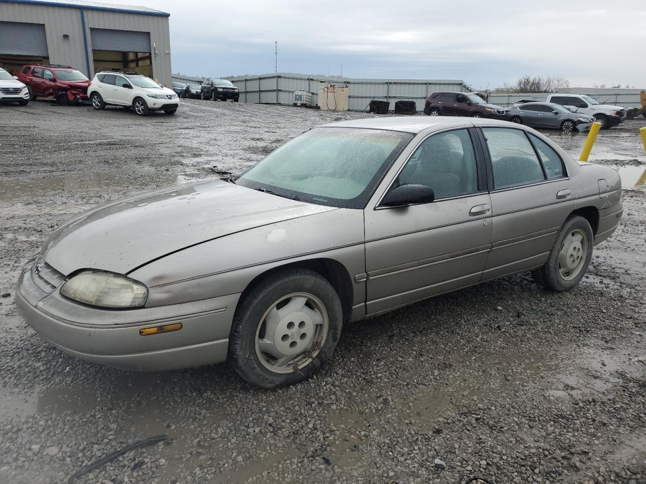 1998 Chevrolet Lumina Base იყიდება Earlington-ში, KY - Hail