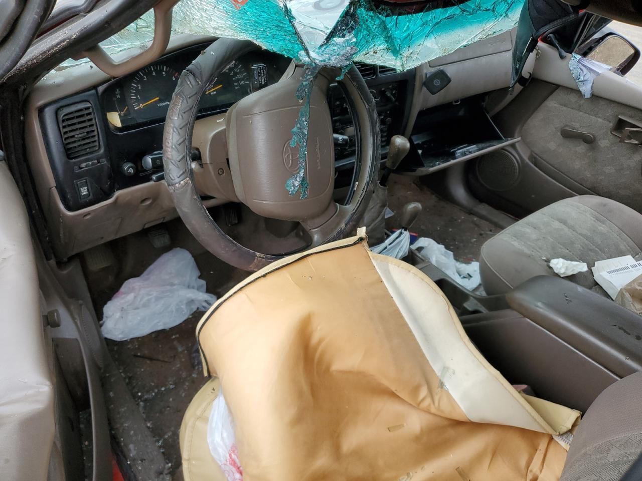 2000 Toyota Tacoma Xtracab VIN: 4TAWM72N4YZ591632 Lot: 52143075