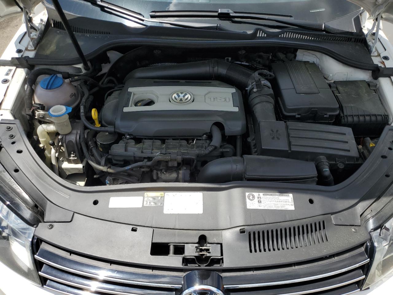 2014 Volkswagen Eos Komfort VIN: WVWBW8AH5EV003366 Lot: 53881975