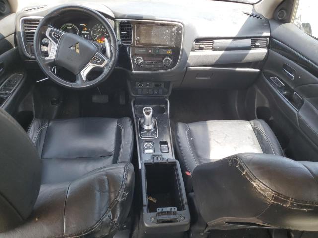  MITSUBISHI OUTLANDER 2018 Srebrny