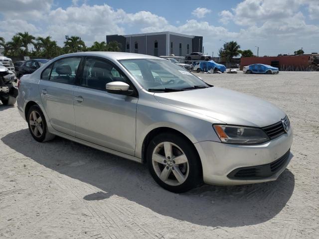  VOLKSWAGEN JETTA 2012 Серебристый