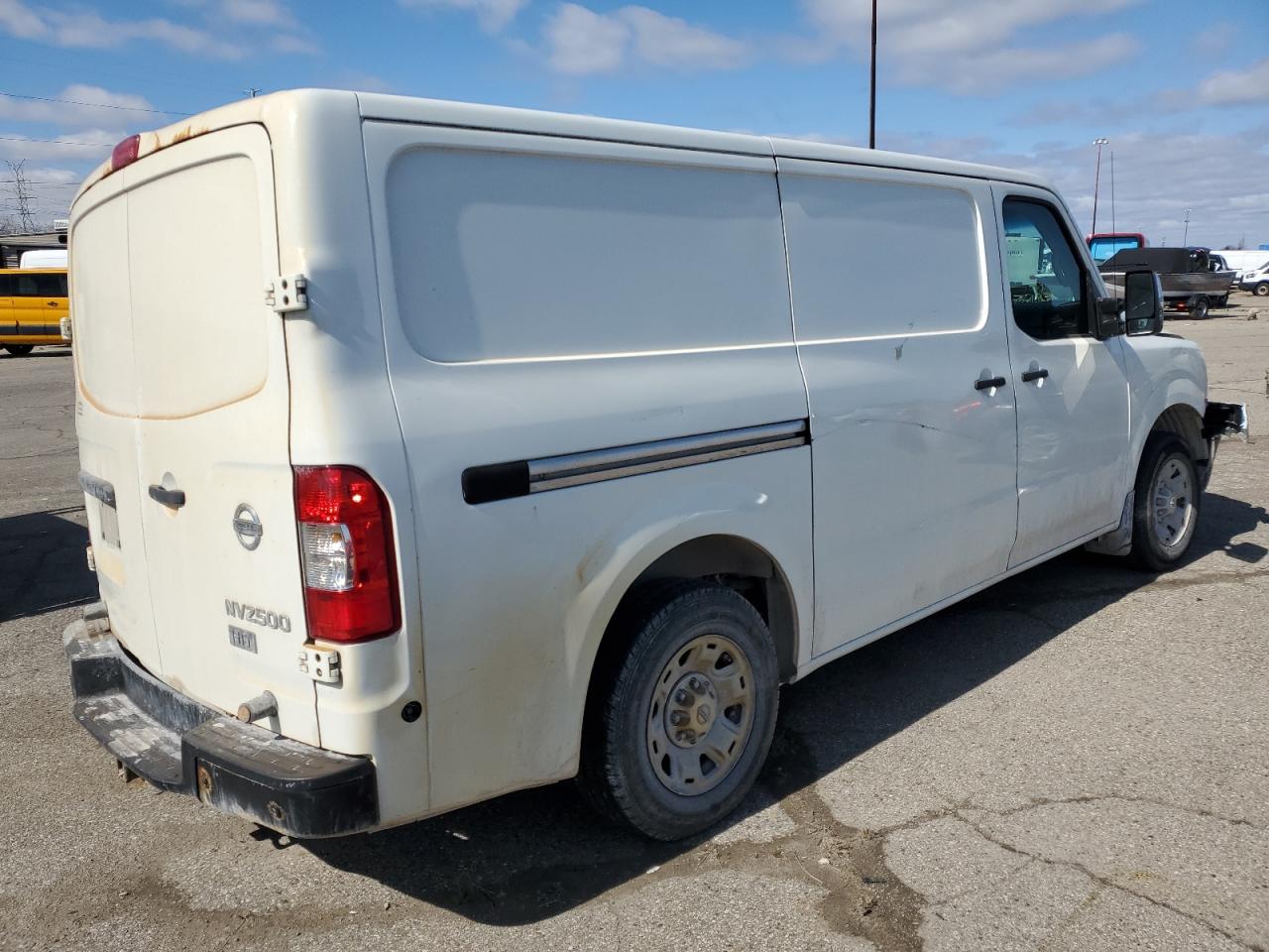 NISSAN NV 2015 VIN 1N6AF0KXXFN809074 zdjęcie 3