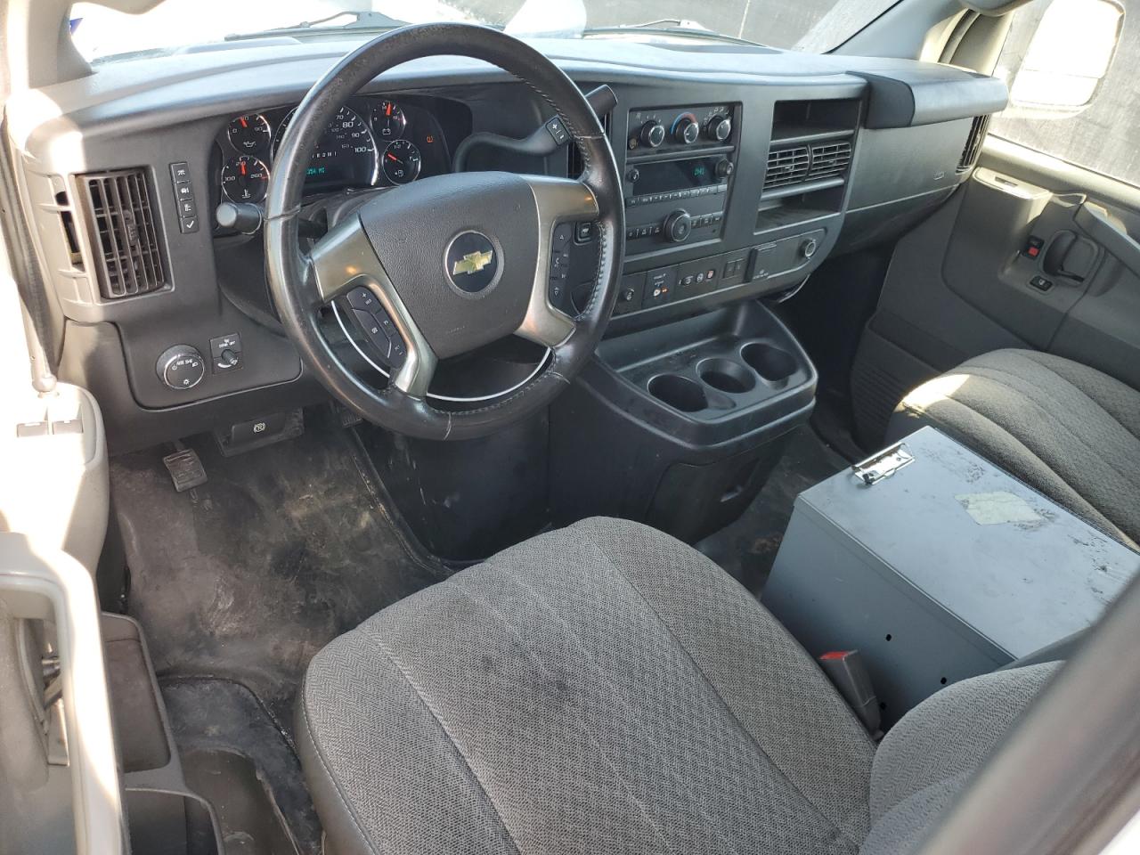 VIN: 1GCWGAFP5K1367179 2019 CHEVROLET EXPRESS