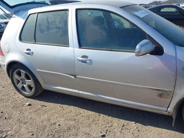 2003 VOLKSWAGEN GOLF