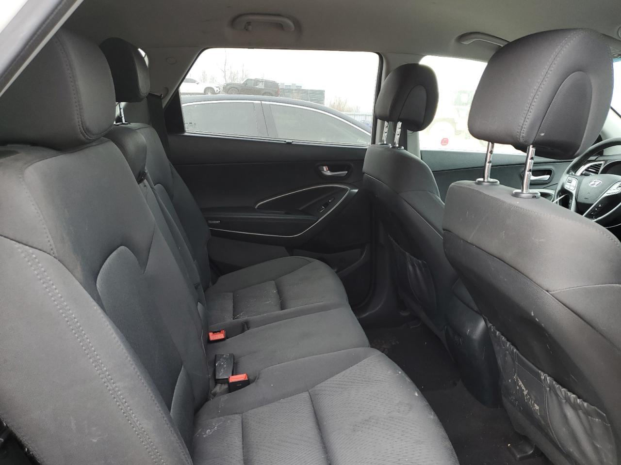 2017 Hyundai Santa Fe Se VIN: KM8SNDHF4HU240453 Lot: 52185755
