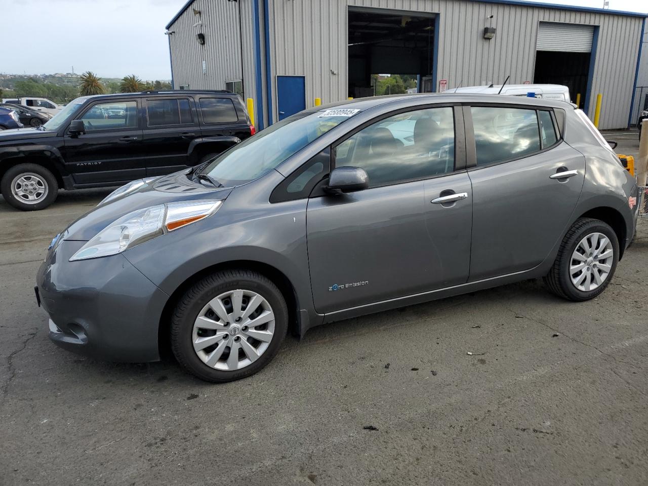 2017 Nissan Leaf S იყიდება Vallejo-ში, CA - Front End