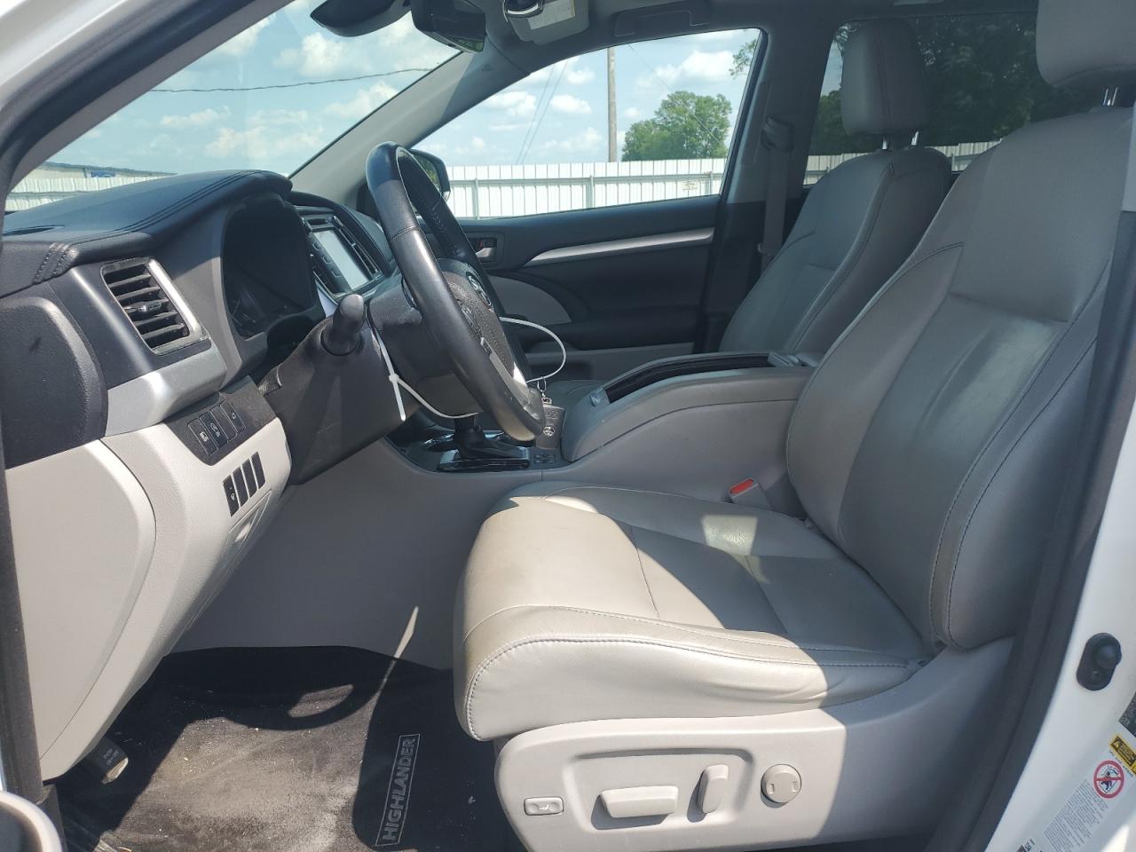2017 Toyota Highlander Se VIN: 5TDJZRFH6HS362094 Lot: 55086425