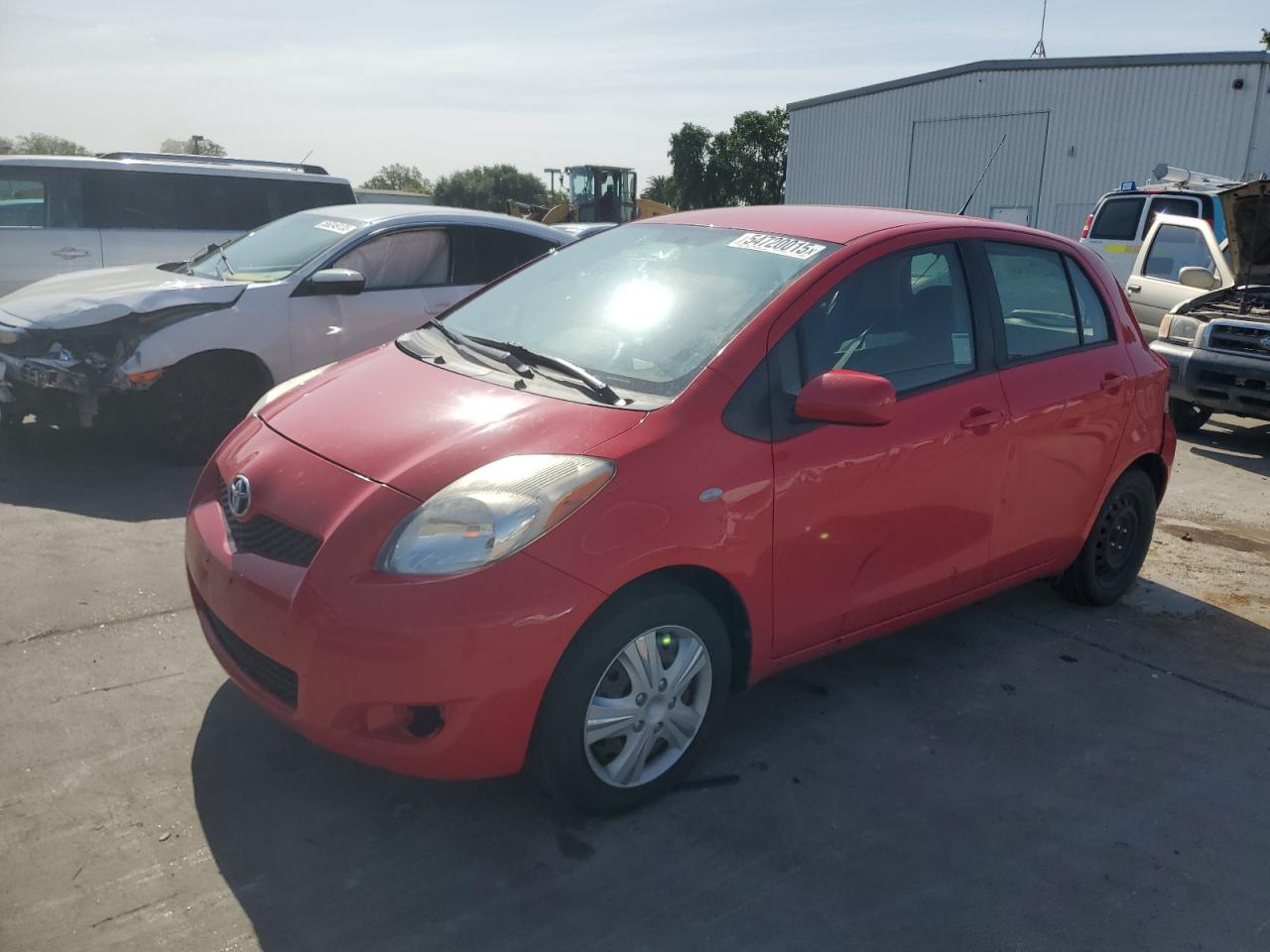 2011 Toyota Yaris იყიდება Sacramento-ში, CA - Side