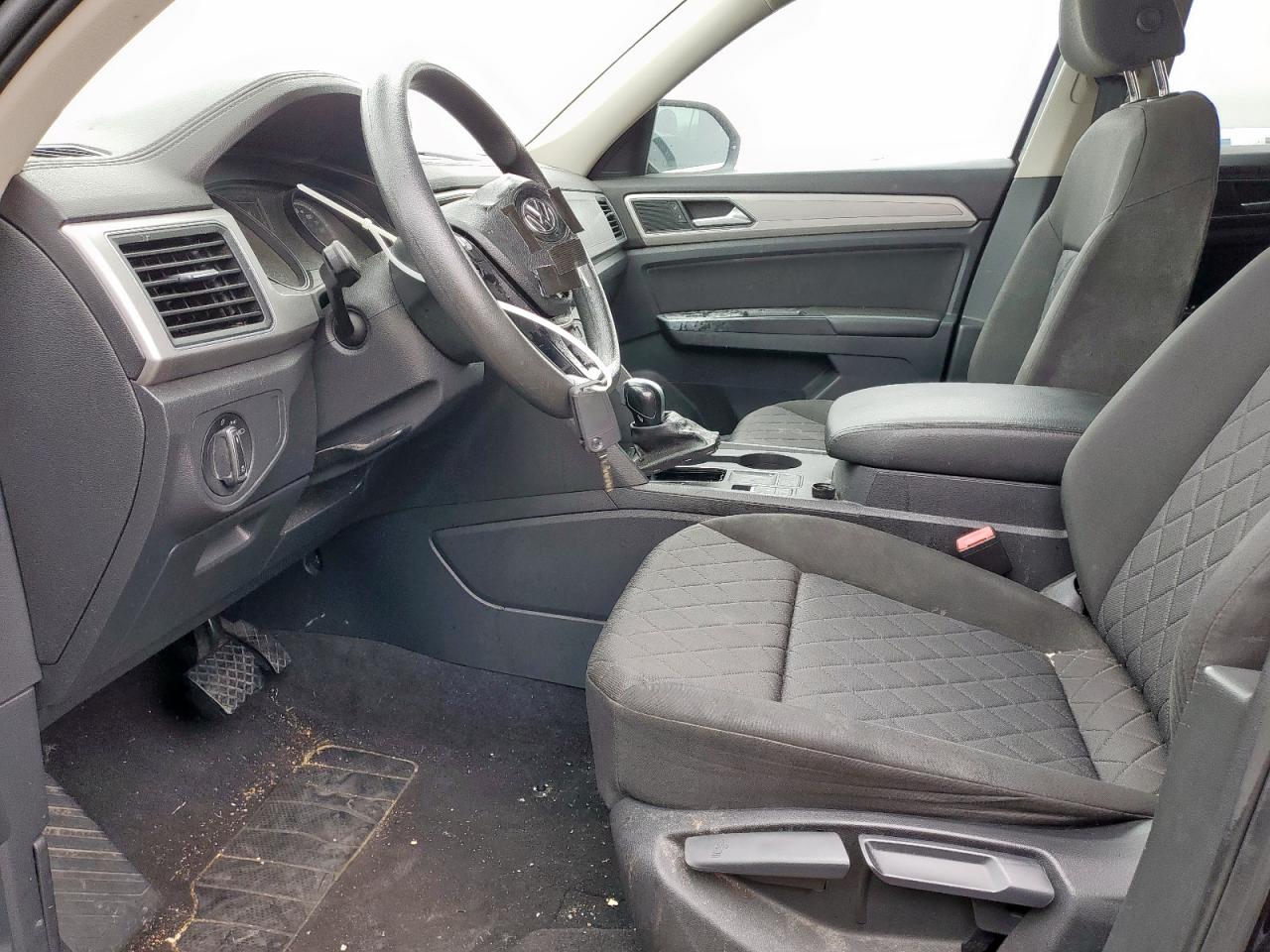 1V2AP2CA6JC592230 2018 Volkswagen Atlas S