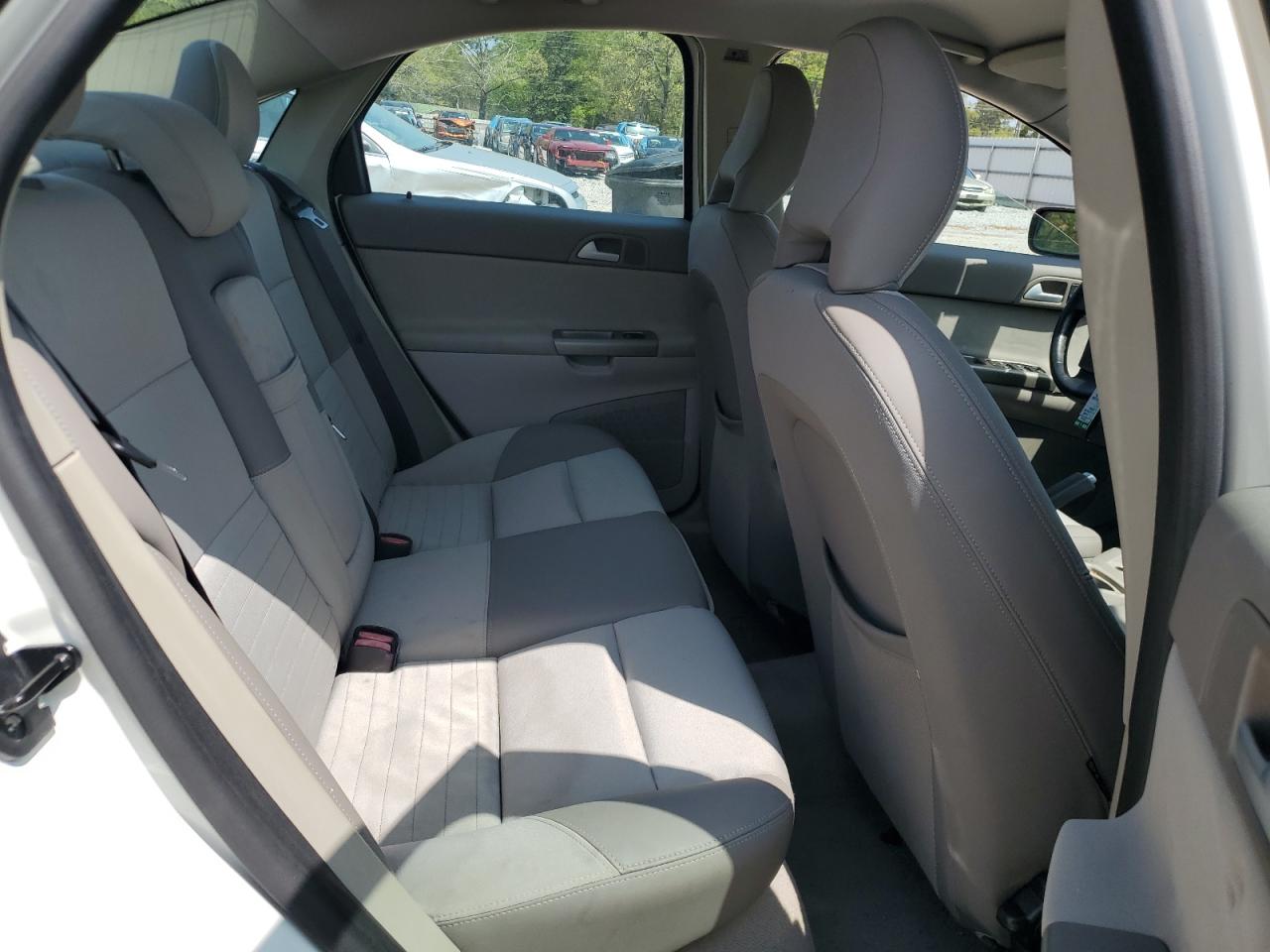 2005 Volvo S40 2.4I VIN: YV1MS382952049786 Lot: 50104795