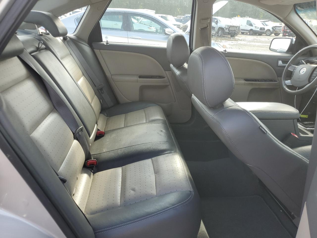 2008 Mercury Sable Luxury VIN: 1MEHM40W38G621379 Lot: 54855085
