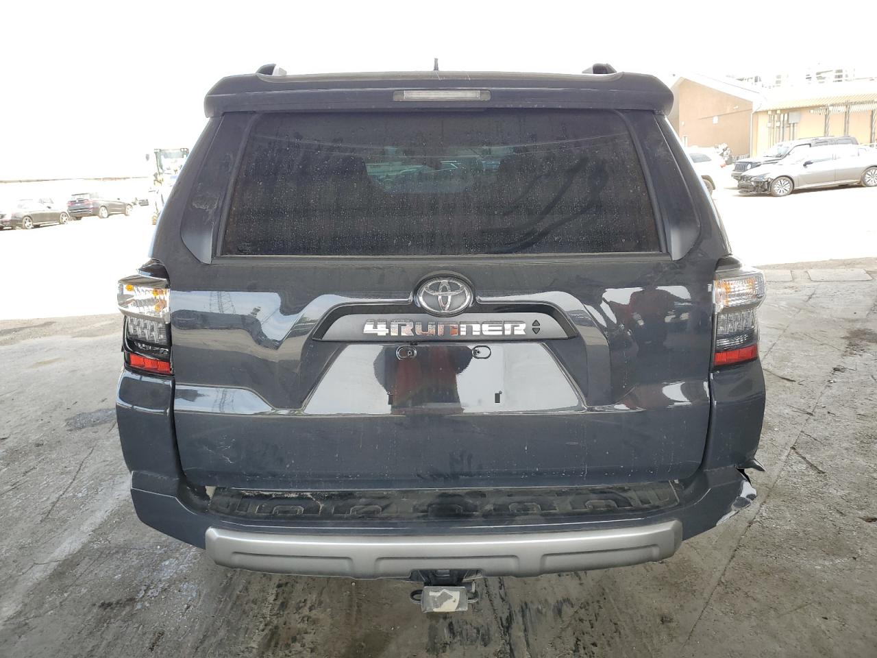 2024 Toyota 4Runner Sr5 Premium VIN: JTERU5JR2R6295940 Lot: 53210225