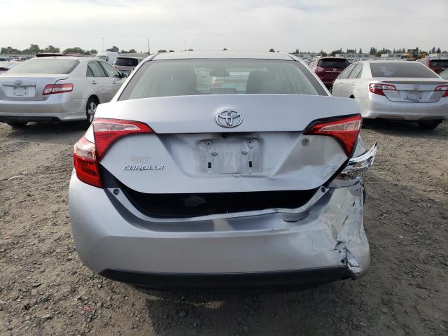  TOYOTA COROLLA 2017 Серебристый