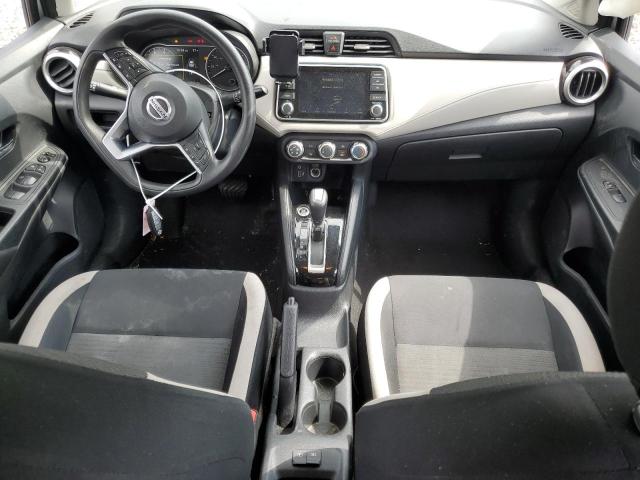  NISSAN VERSA 2021 Srebrny