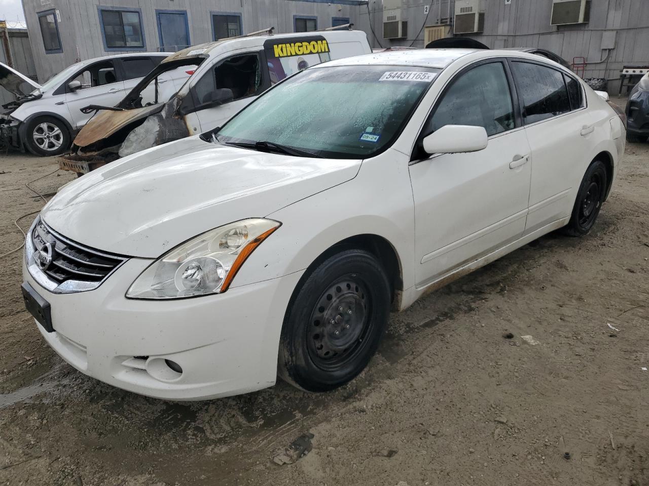 2011 Nissan Altima Base for Sale in Los Angeles, CA - Minor Dent/Scratches