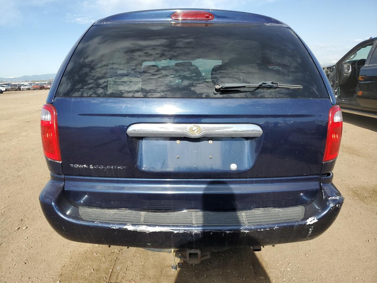 2005 Chrysler Town & Country VIN: 1C4GP45R35B392895 Lot: 53744625