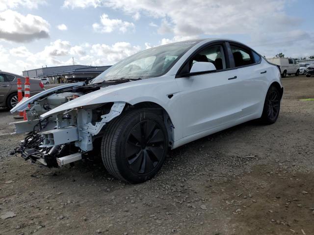  TESLA MODEL 3 2024 Белый