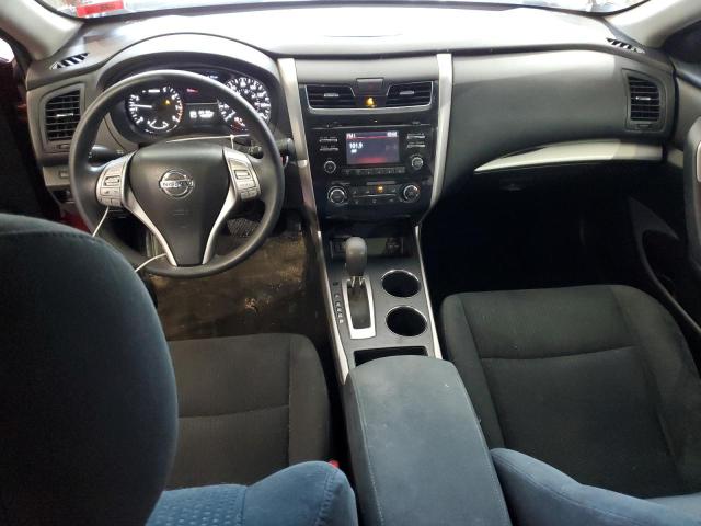 Седани NISSAN ALTIMA 2015 Червоний