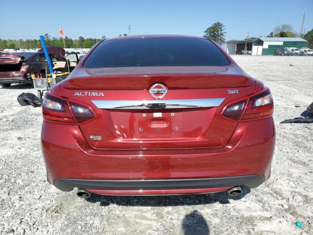  NISSAN ALTIMA 2017 Czerwony