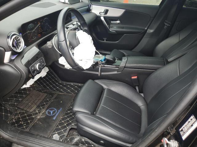  MERCEDES-BENZ A-CLASS 2022 Чорний