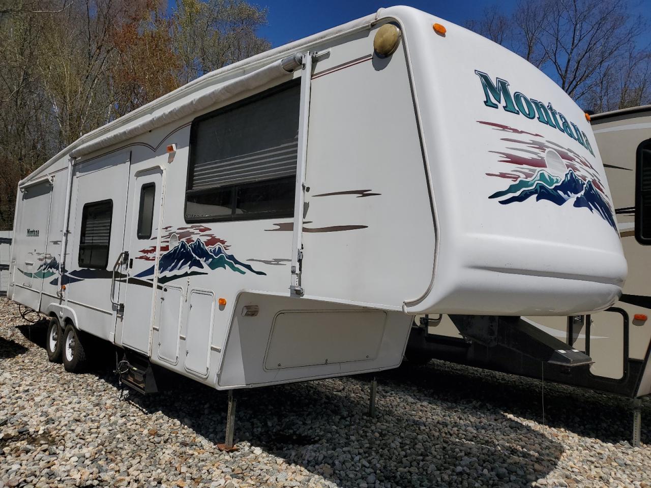 2003 Dutchman Montana на продаже в West Warren, MA - Top/Roof