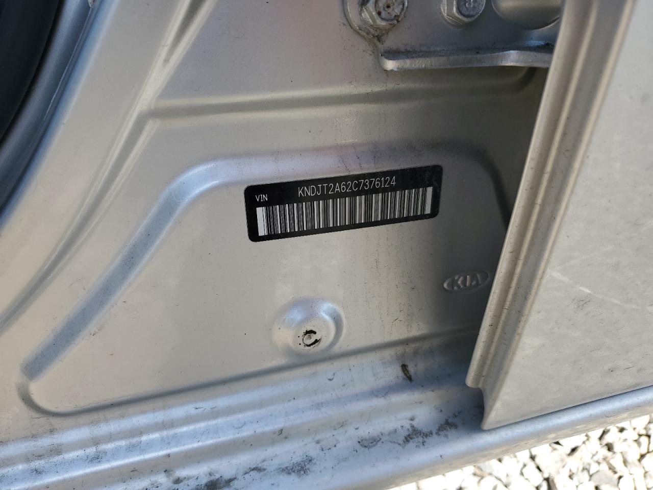 2012 Kia Soul + VIN: KNDJT2A62C7376124 Lot: 54840695