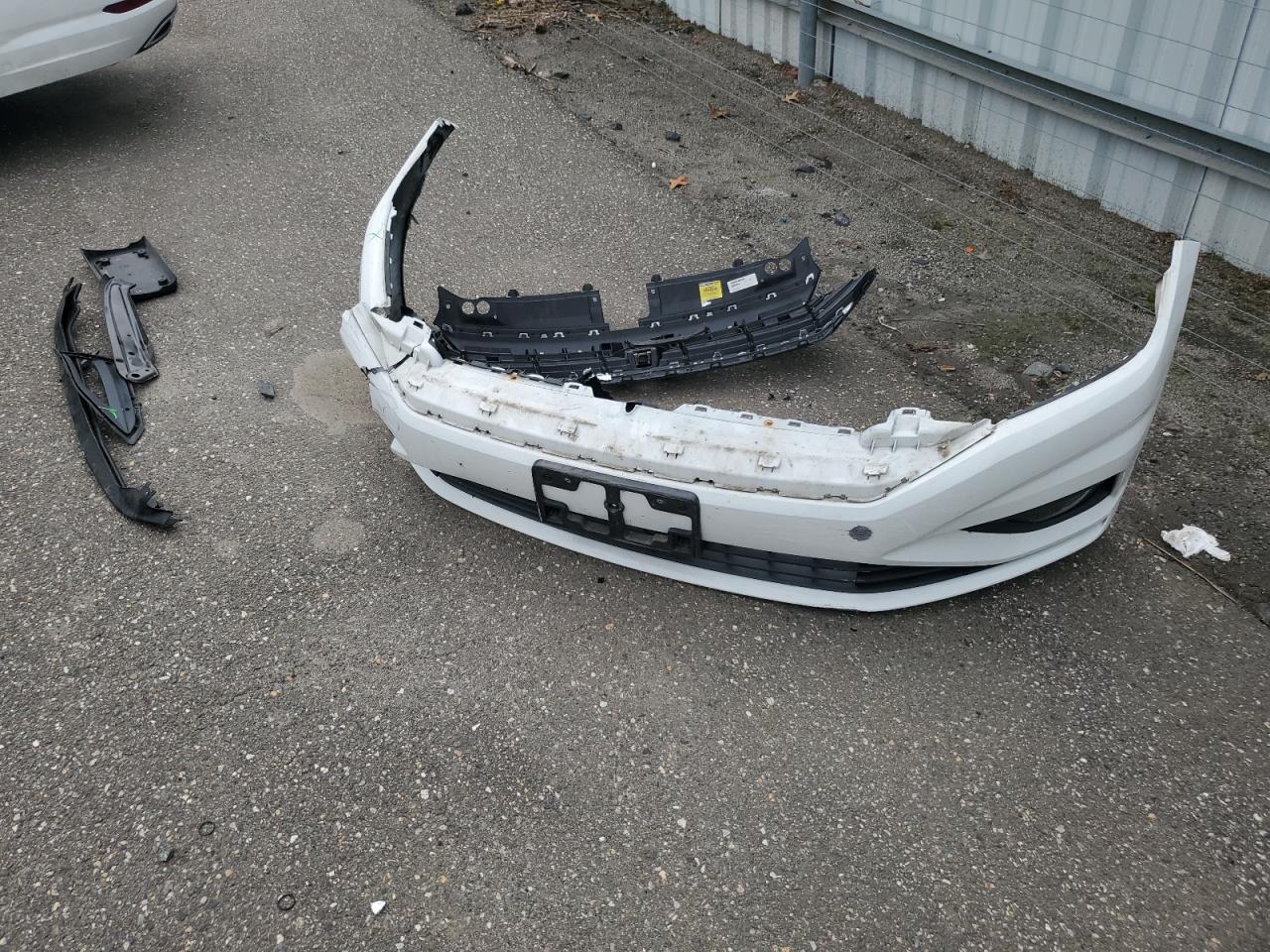 3vwg57bu1km102574 3VWG57BU1KM102574 2019 Volkswagen Jetta Sel Premium