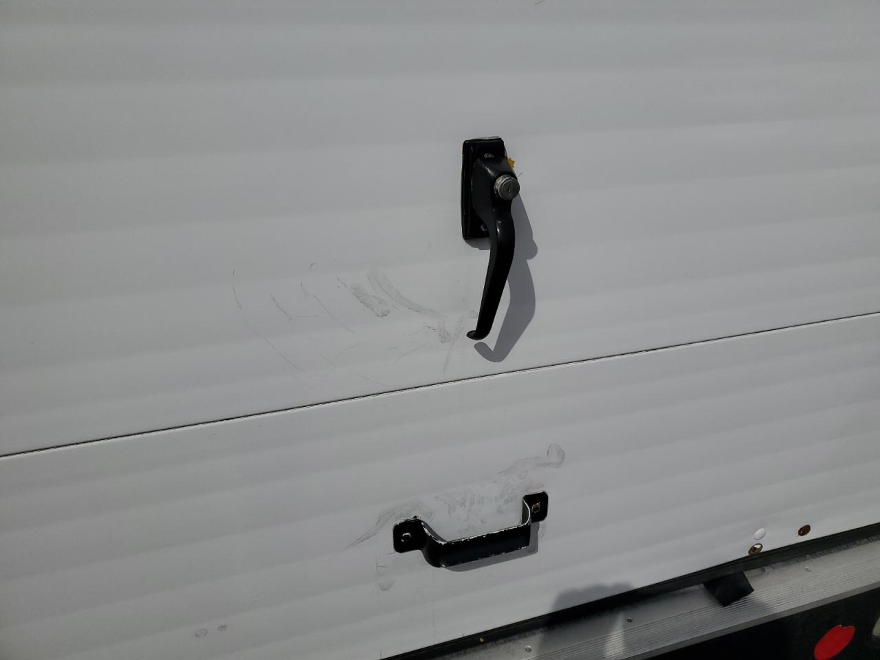 2017 Isuzu NPR - Image 10