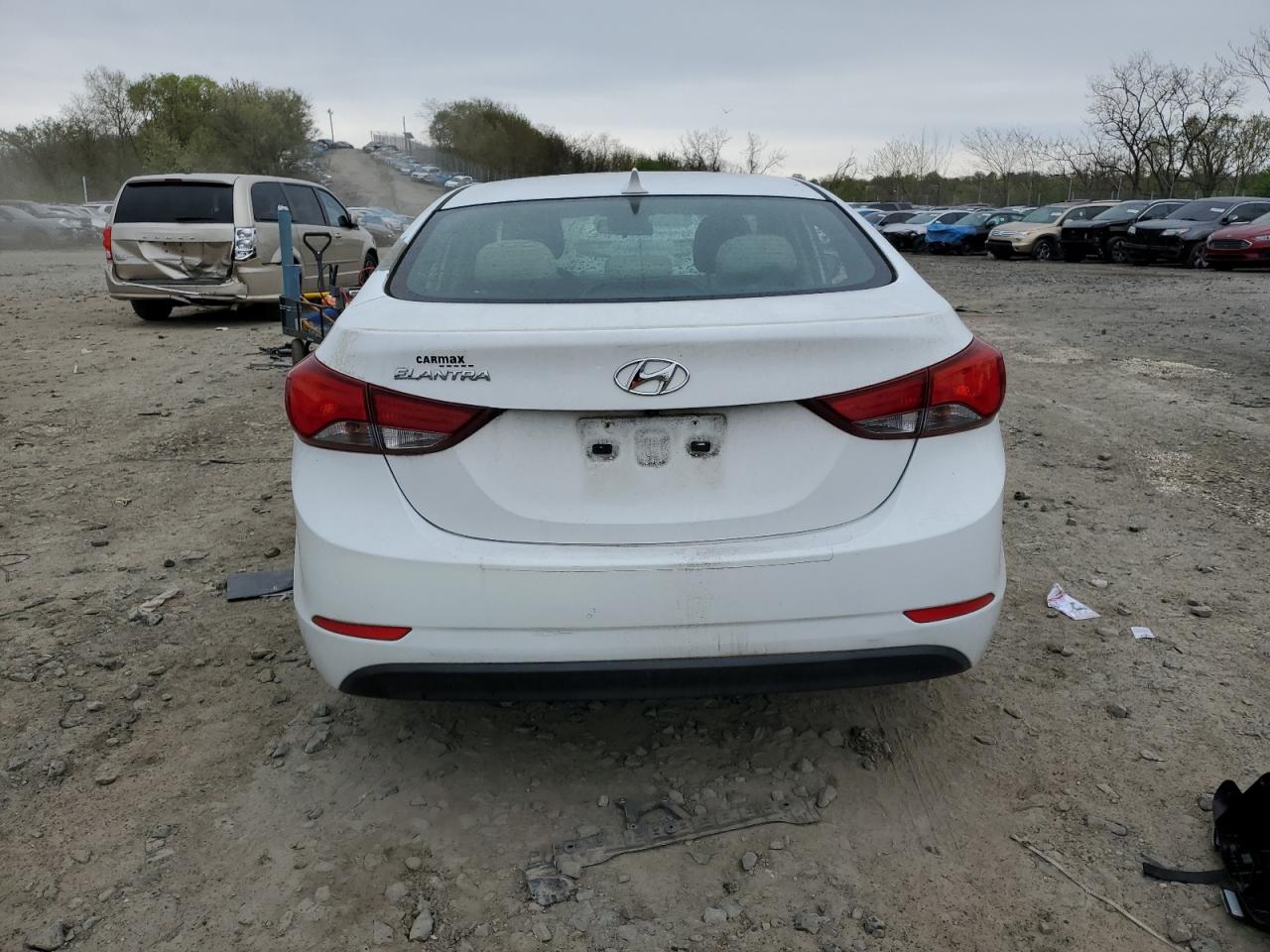2015 Hyundai Elantra Se VIN: 5NPDH4AE5FH581874 Lot: 52735565