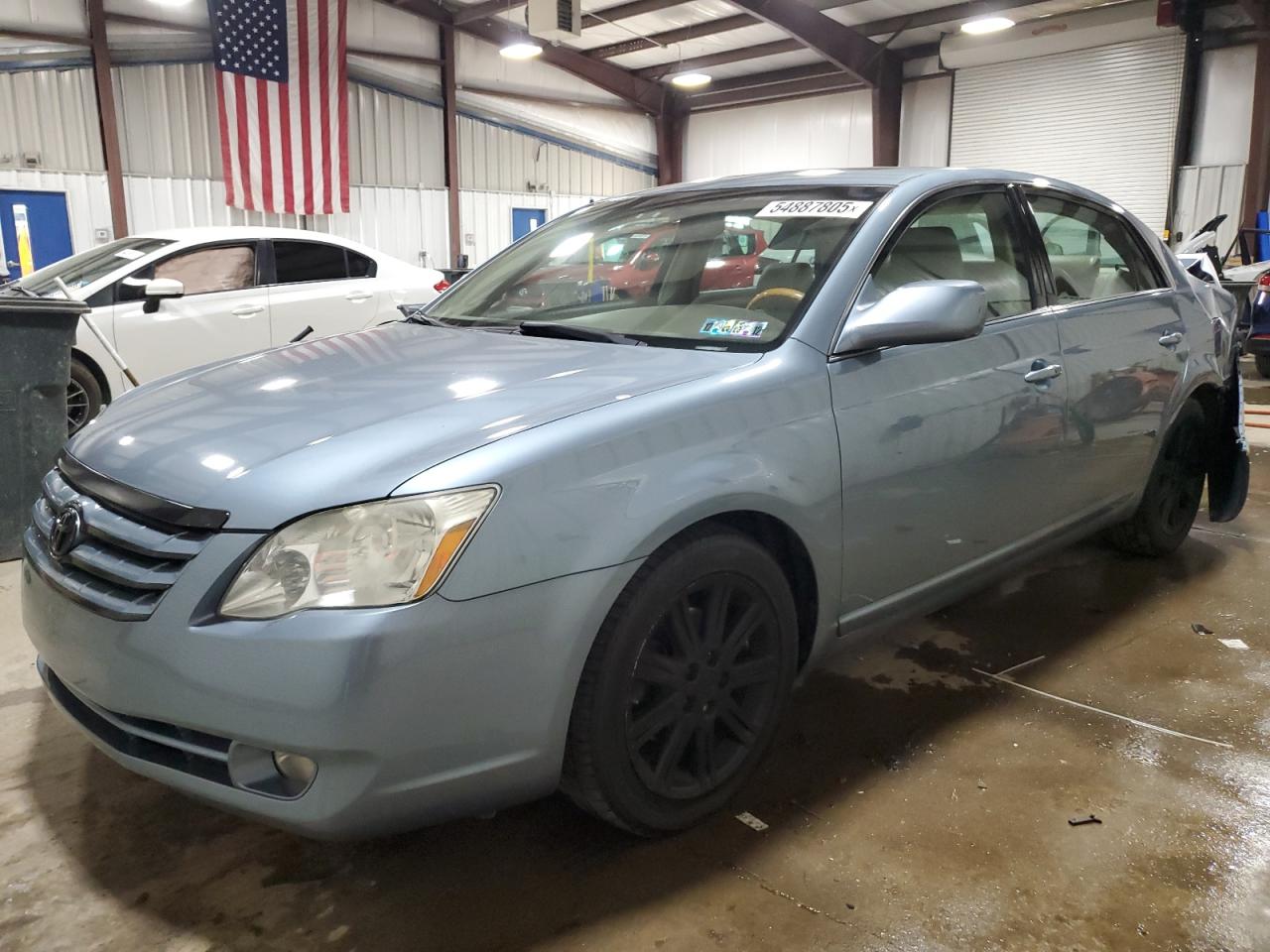 2006 Toyota Avalon Xl იყიდება West Mifflin-ში, PA - Rear End