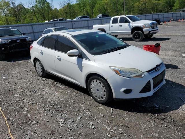 Sedans FORD FOCUS 2013 White
