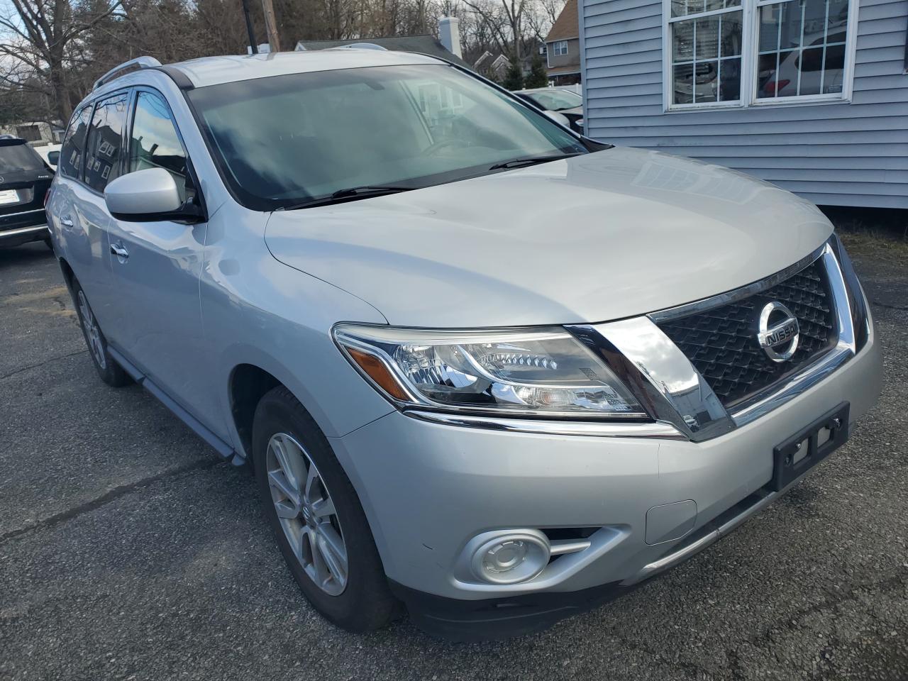 2016 Nissan Pathfinder S for Sale in North Billerica, MA - Normal Wear