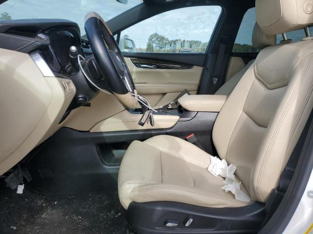 Parquets CADILLAC XT5 2017 Biały
