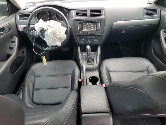 Sedans VOLKSWAGEN JETTA 2015 Szary