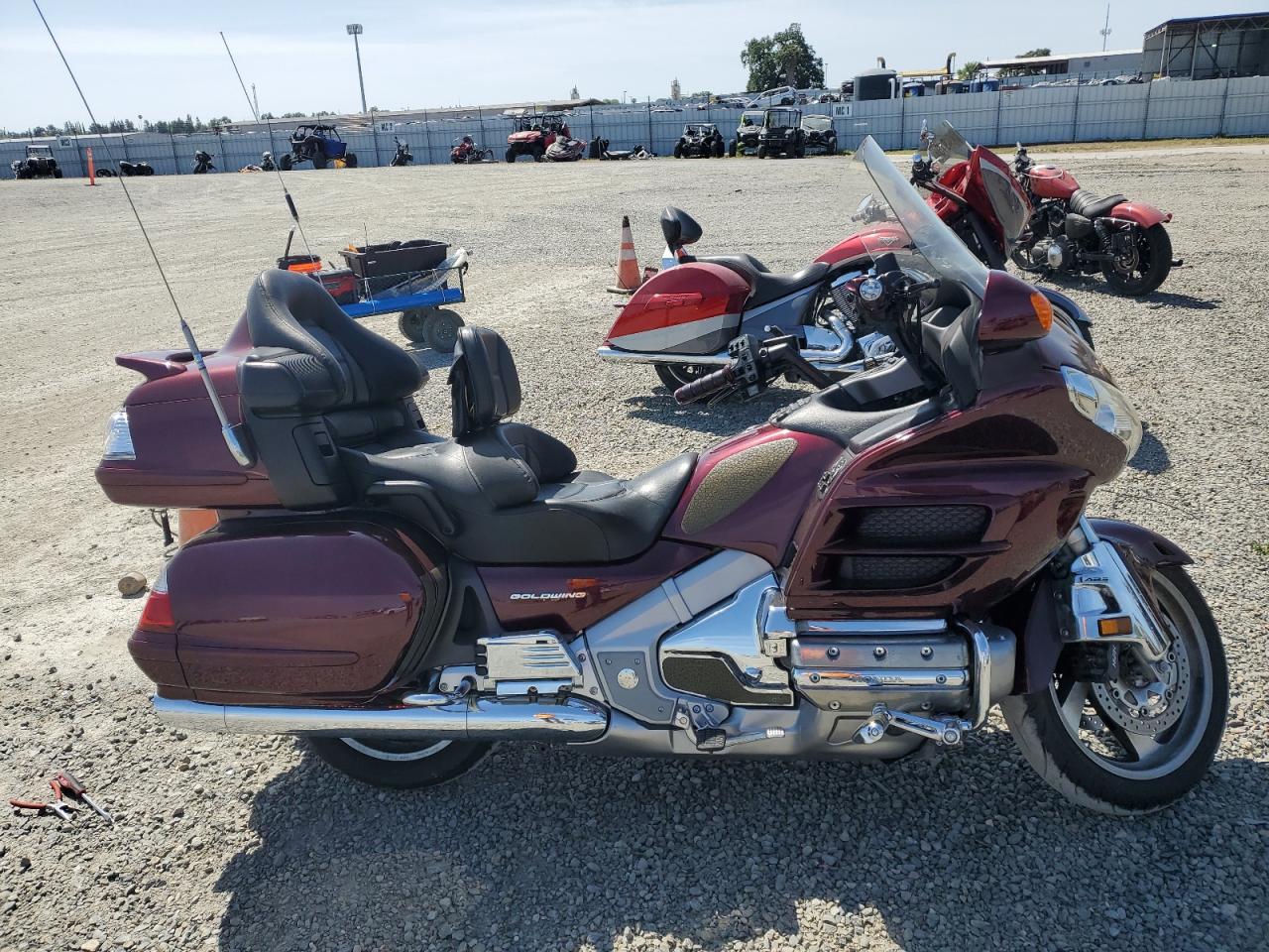 1HFSC47L07A605069 HONDA GL CYCLE Photo 1
