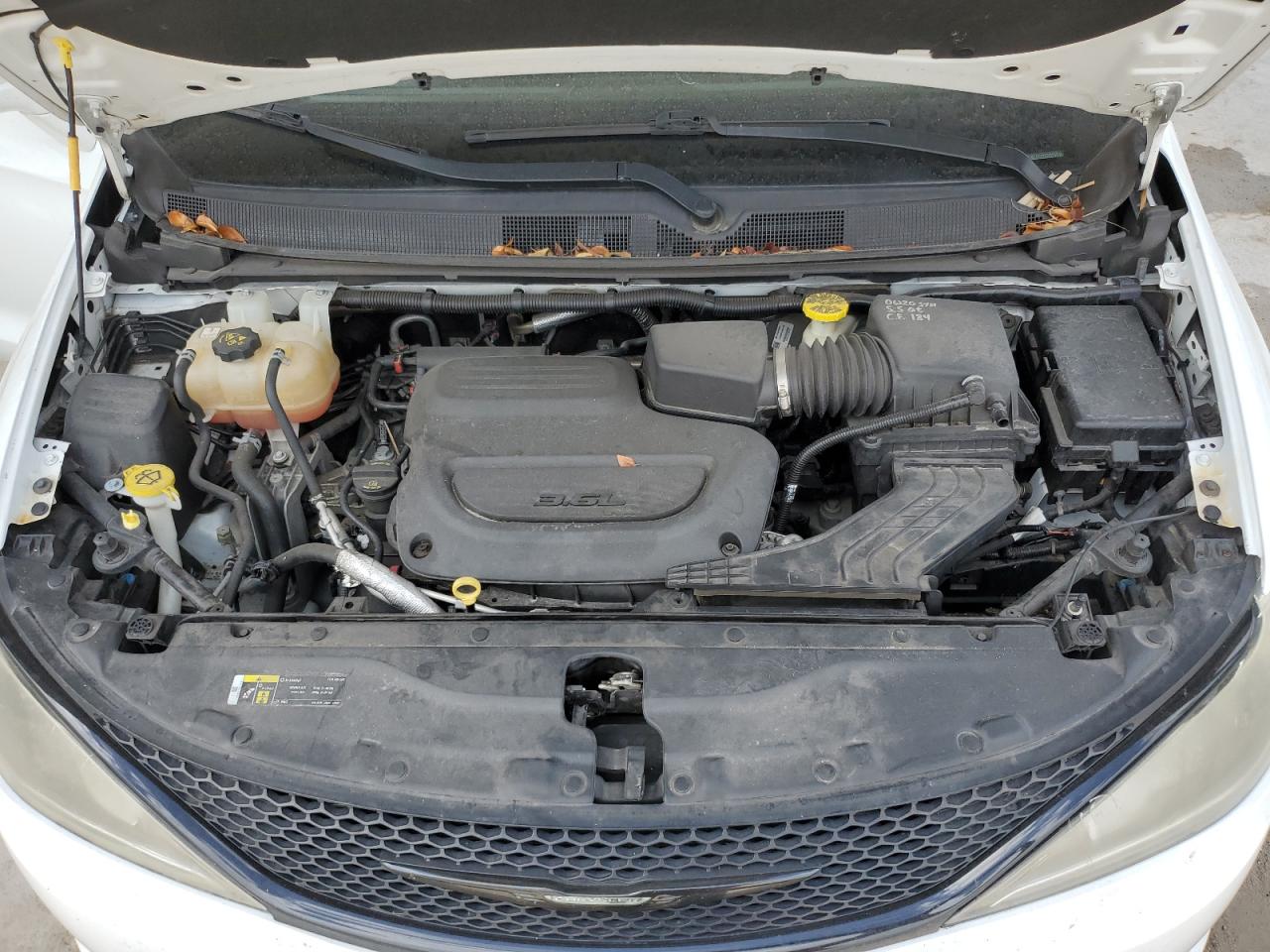 2019 Chrysler Pacifica Touring L VIN: 2C4RC1BG8KR593923 Lot: 53676265